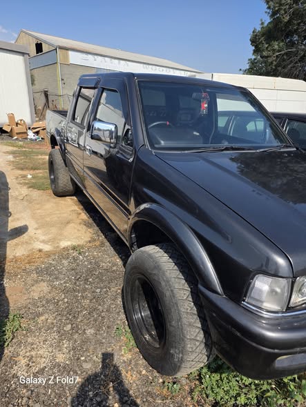 
								ISUZU 1993 2.8L Manual full									