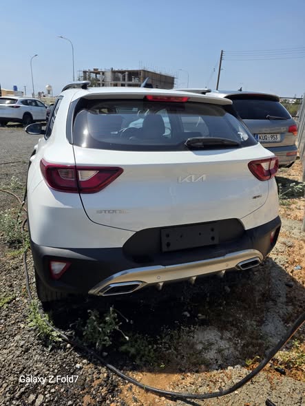
								KIA STONIC 1.0 PETROL 2024 full									