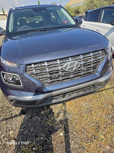 
								HYUNDAI VENUE 2.0L 2024 full									